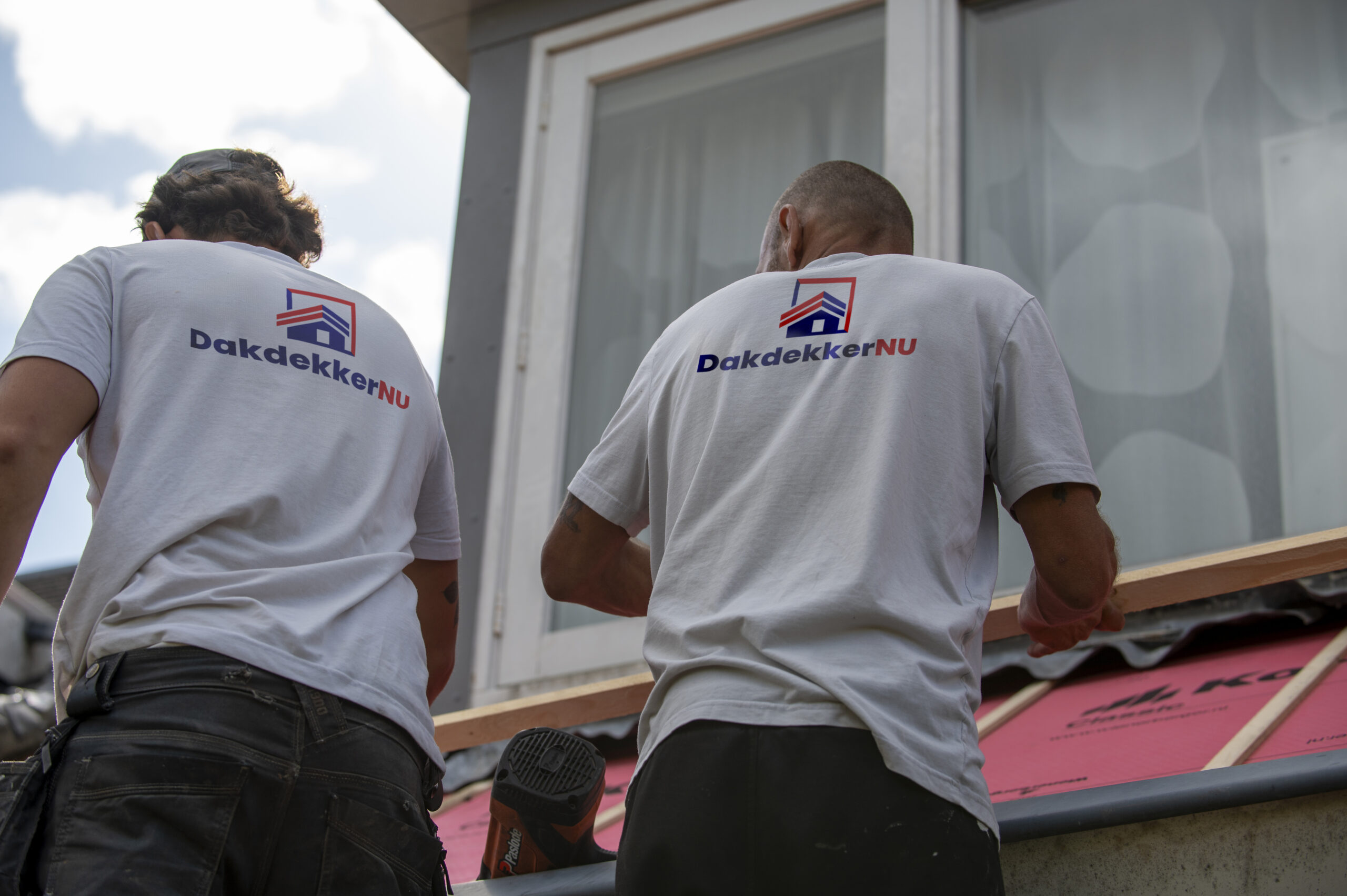 Een dakrenovatie laten uitvoeren
